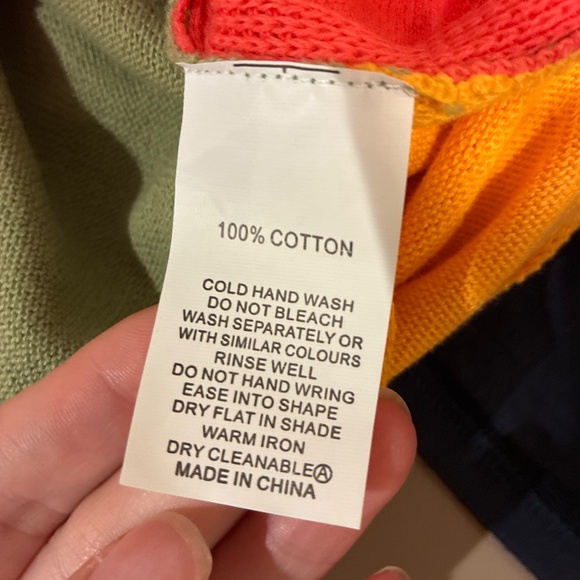 Colourful Sleeveless Knit Top - Picture 4 of 4